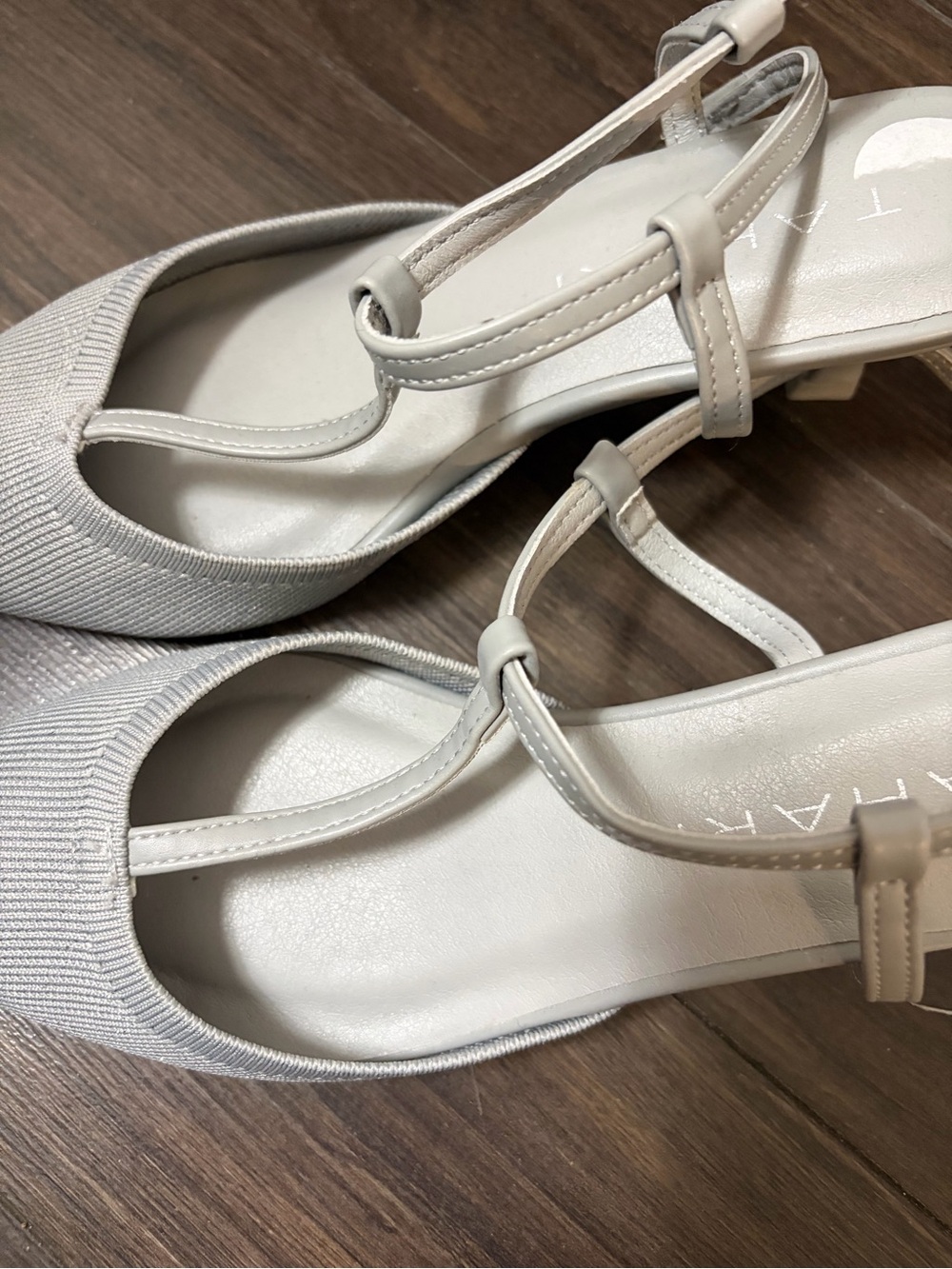 Tahari Light Gray T-Strap Low Block Heel Mules